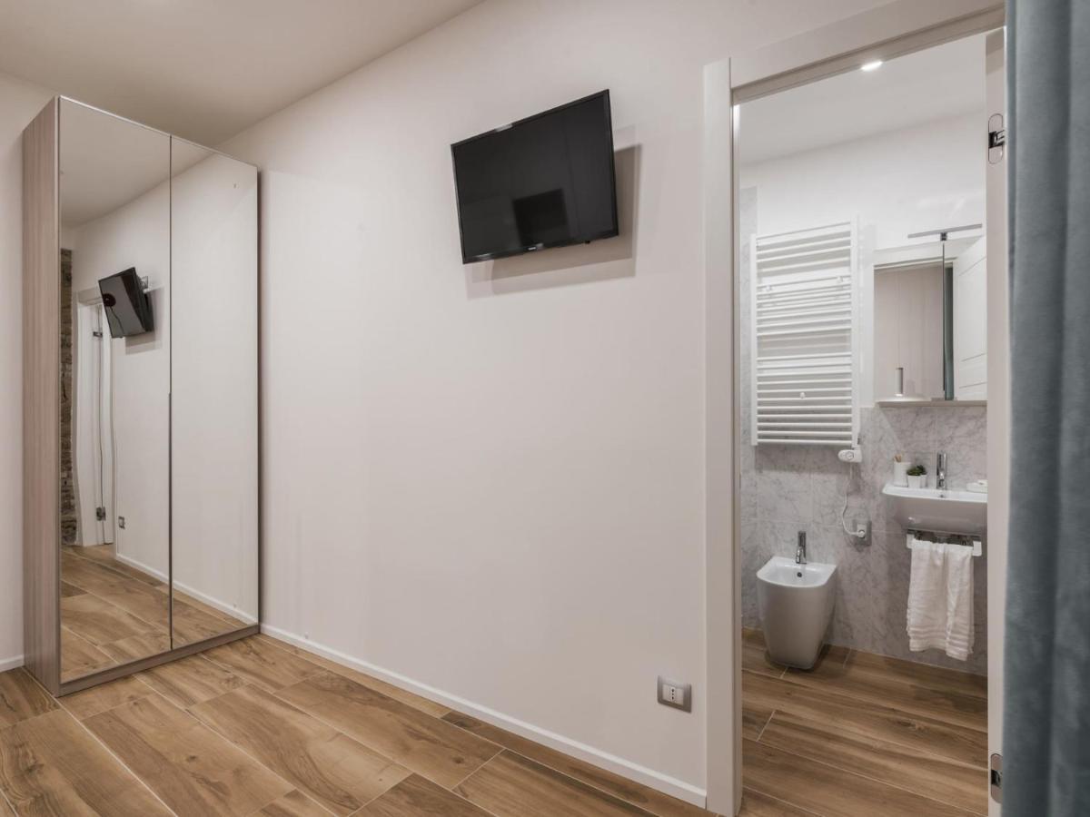The Best Rent - Modern Three-Bedroom Apartment A Few Steps From The Colosseum Екстериор снимка