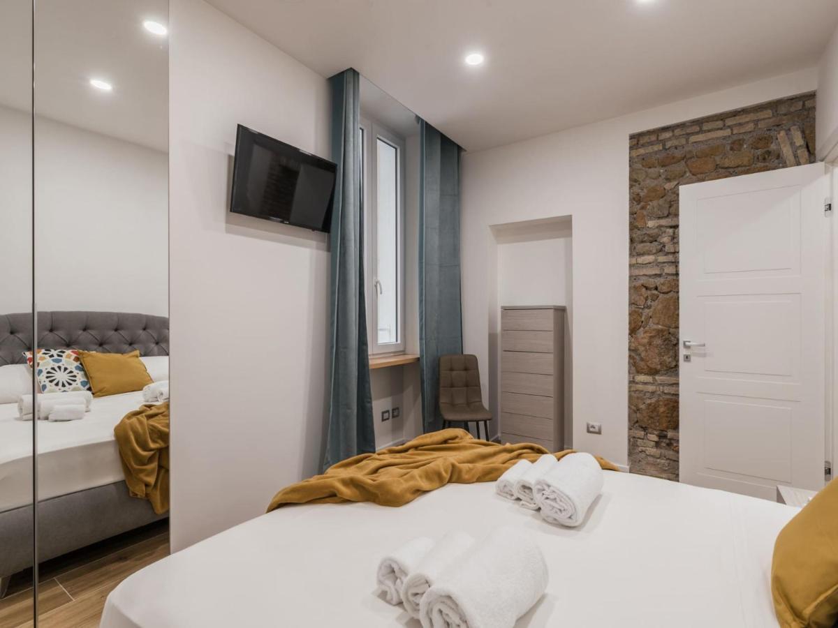 The Best Rent - Modern Three-Bedroom Apartment A Few Steps From The Colosseum Екстериор снимка